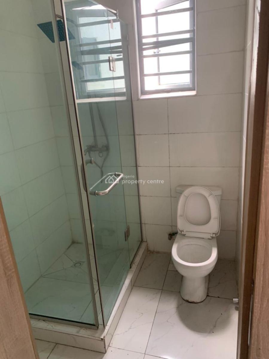 Clean 4 Bedroom Terrace Diolex for Distress, Orchid Riad By Second Toll Gate Lekki, Lekki Phase 2, Lekki, Lagos, Terraced Duplex for Sale