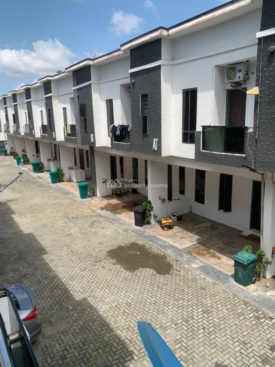 Clean 4 Bedroom Terrace Diolex for Distress, Orchid Riad By Second Toll Gate Lekki, Lekki Phase 2, Lekki, Lagos, Terraced Duplex for Sale