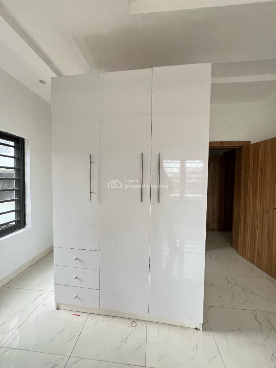Contemporary 2 Bedroom with Elevator, Pool Suitable for Investment, Lekki Phase 1, Lekki, Lagos, Flat / Apartment for Sale