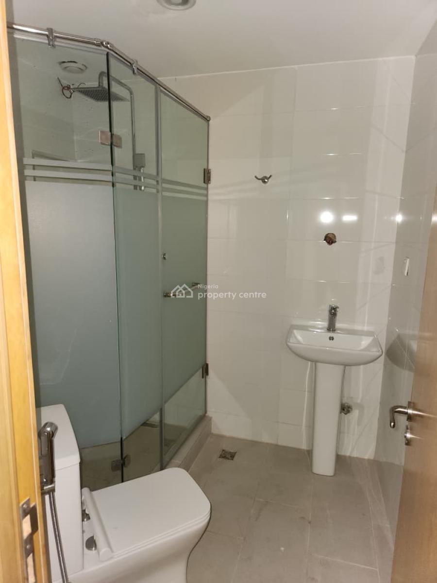 Bran New Finishing 3 Bedrooms Apartments Upstairs, Alagomeji, Yaba, Lagos, Flat / Apartment for Rent