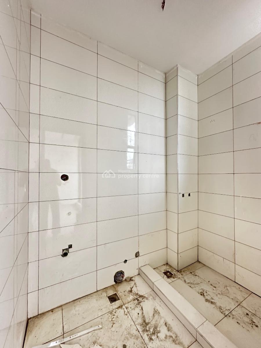 Spacious 2 Bedroom Apartment with a Reception, Elevator, Pool and Gym., Lekki Phase 1, Lekki, Lagos, Flat / Apartment for Sale