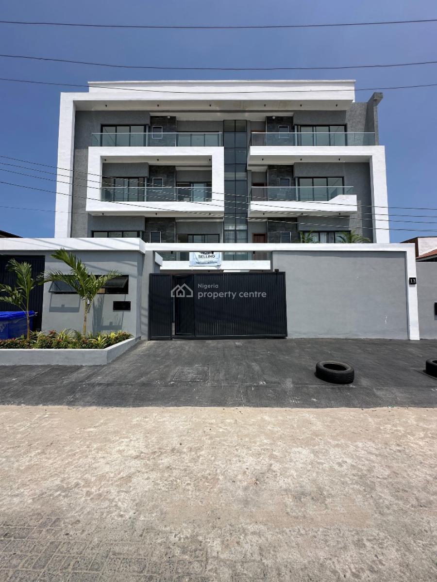 Spacious 3 Bedroom Apartment with Pool, Elevator and Gym., Lekki Phase 1, Lekki, Lagos, Flat / Apartment for Sale