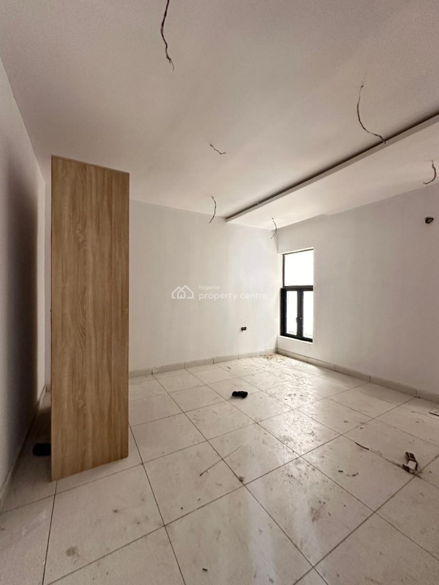 Spacious 2 Bedroom Apartment with  Bq, Pool, Elevator and Gym., Lekki Phase 1, Lekki, Lagos, Flat / Apartment for Sale