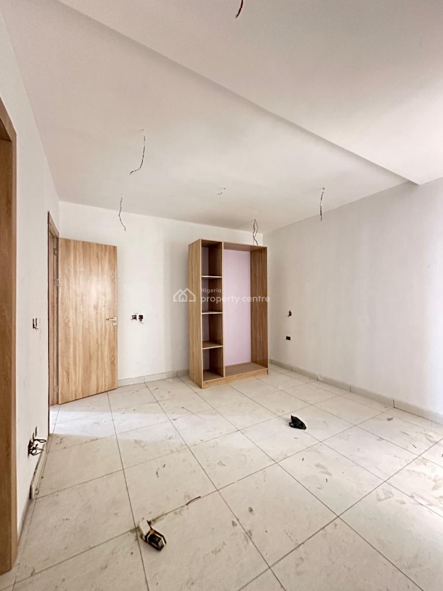 Spacious 2 Bedroom Apartment with  Bq, Pool, Elevator and Gym., Lekki Phase 1, Lekki, Lagos, Flat / Apartment for Sale