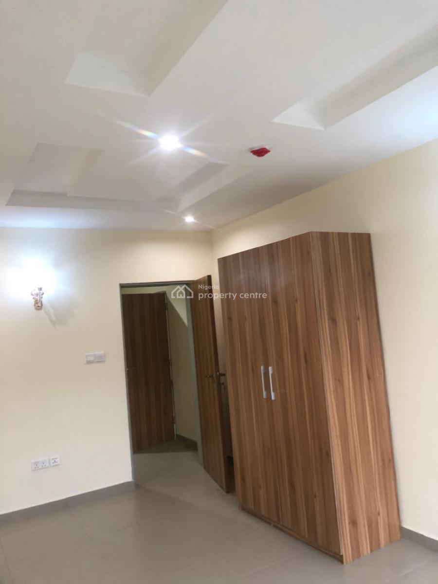 Executive 3 Bedroom Flat, Surulere, Lagos, Flat / Apartment for Rent