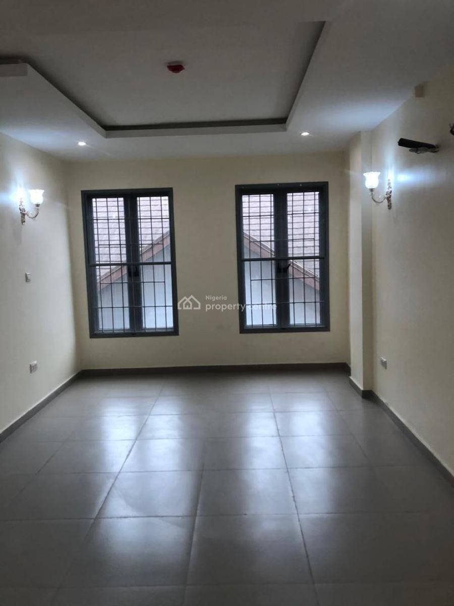 Executive 3 Bedroom Flat, Surulere, Lagos, Flat / Apartment for Rent
