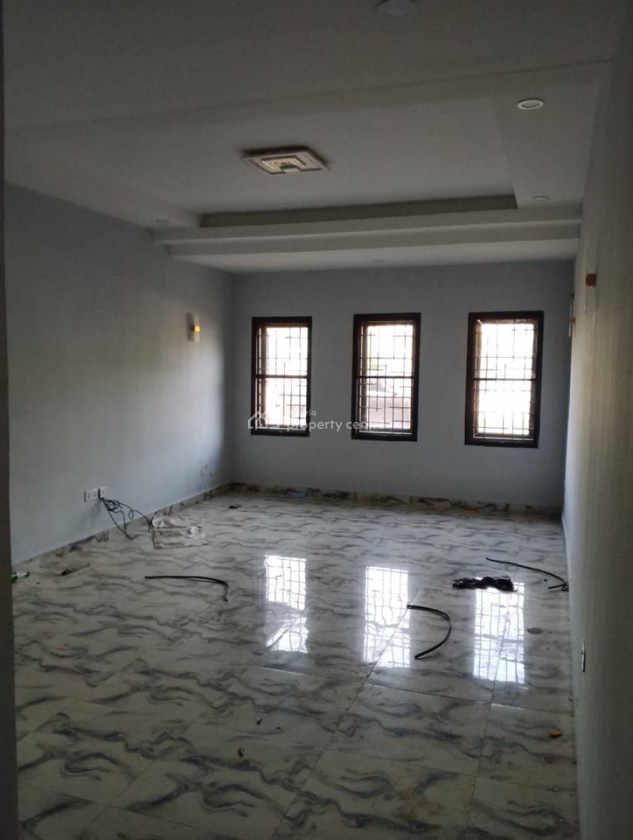 Renovated 3 Bedrooms Flat, Alaja Amodou Shola Street, Durumi, Abuja, Flat / Apartment for Rent