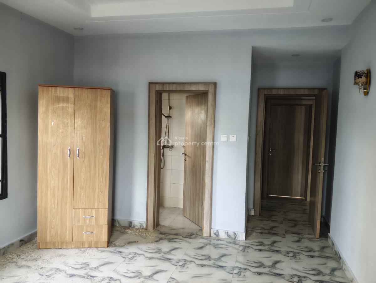 Renovated 3 Bedrooms Flat, Alaja Amodou Shola Street, Durumi, Abuja, Flat / Apartment for Rent