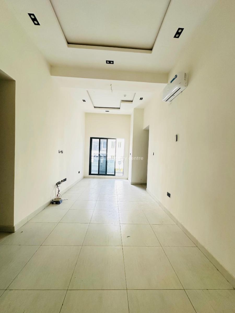 Cozy 2bedroom Apartment Apartment with Bq ,elevator & Gym, Lekki Phase 1, Lekki, Lagos, Flat / Apartment for Rent