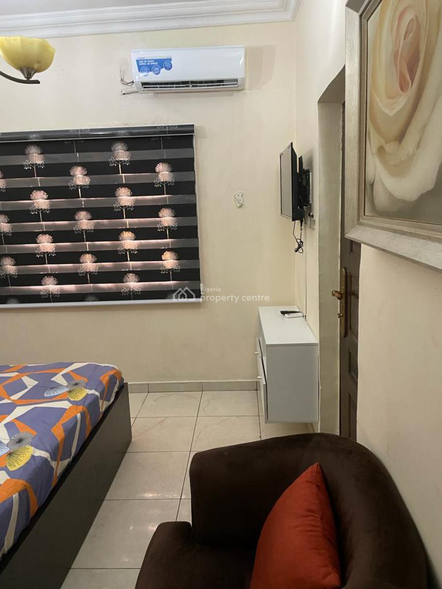 Studio, Surulere, Lagos, Self Contain (single Rooms) Short Let