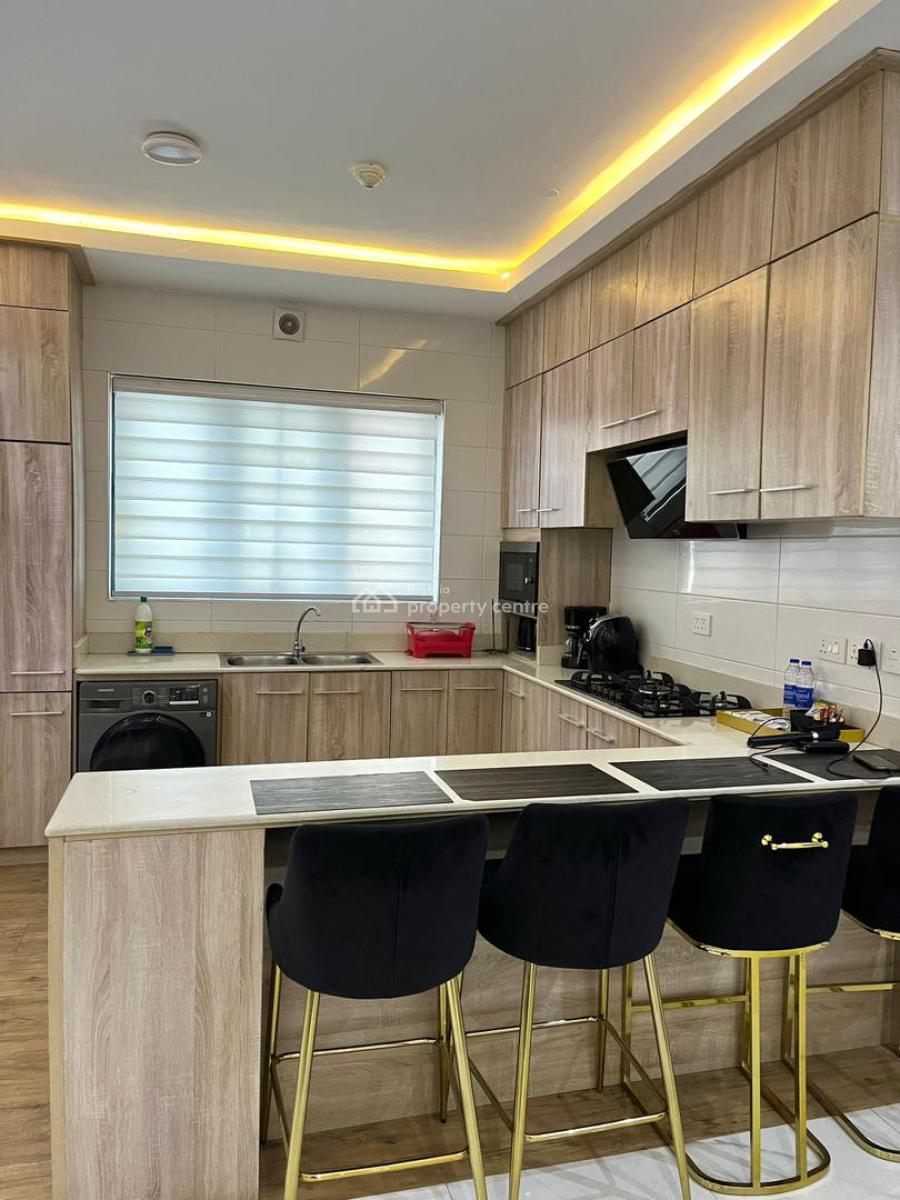 Luxury 2 Bedroom Apartment with Pool, Gym & Views, Periwinkle Estate, Lekki Phase 1, Lekki, Lagos, Flat / Apartment Short Let