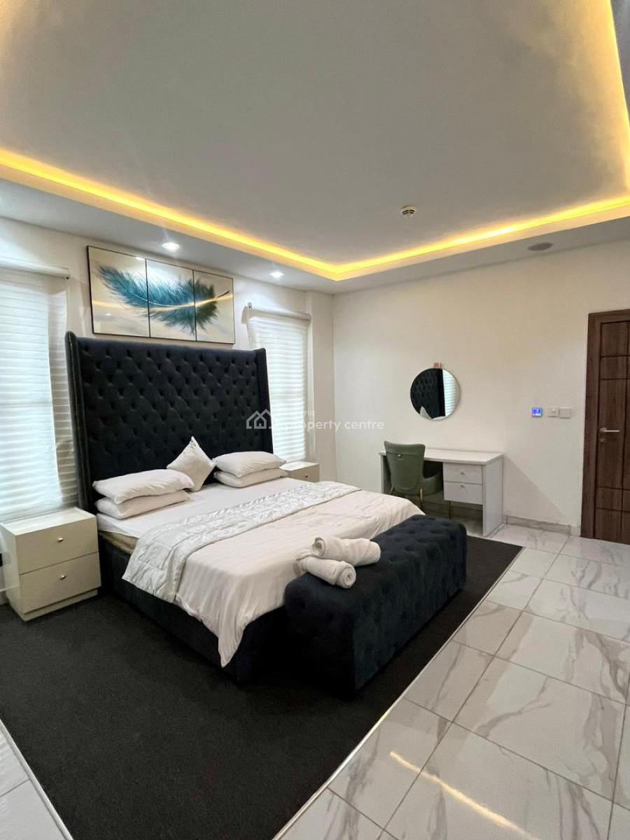 Luxury 2 Bedroom Apartment with Pool, Gym & Views, Periwinkle Estate, Lekki Phase 1, Lekki, Lagos, Flat / Apartment Short Let