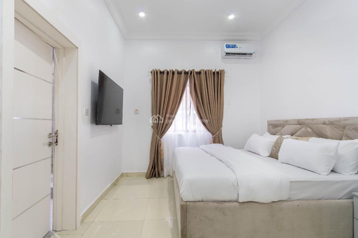 Brand New 2 Bedroom with Ps5, 24/7 Electricity, Netflix, Prime, Dstv, Lekki Phase 1, Lekki, Lagos, Flat / Apartment Short Let