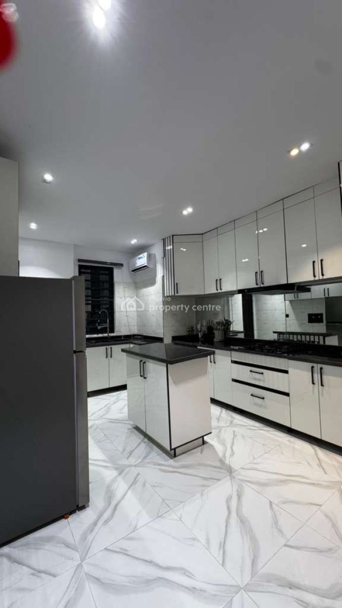 Luxury 2 Bedroom Apartment with All Round Balconies, Pool and Gym, Lekki Phase 1, Lekki, Lagos, House Short Let