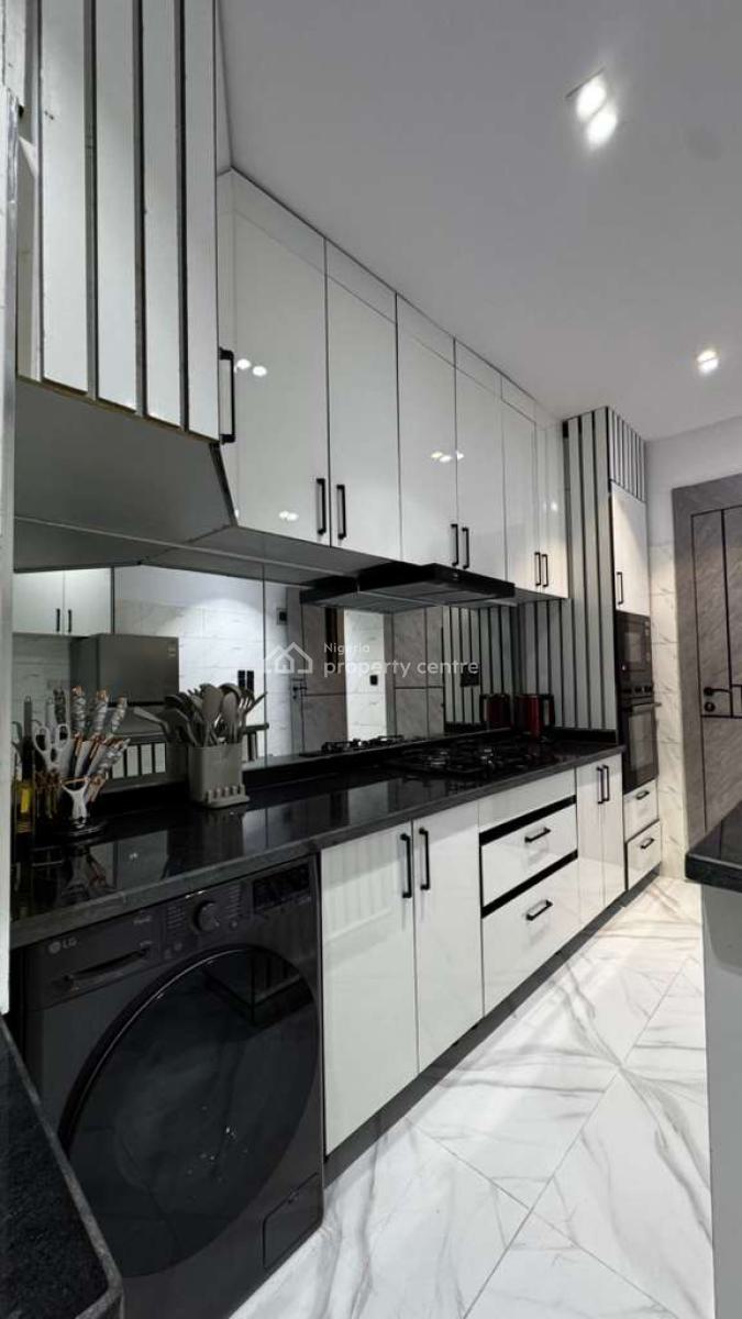 Luxury 2 Bedroom Apartment with All Round Balconies, Pool and Gym, Lekki Phase 1, Lekki, Lagos, House Short Let