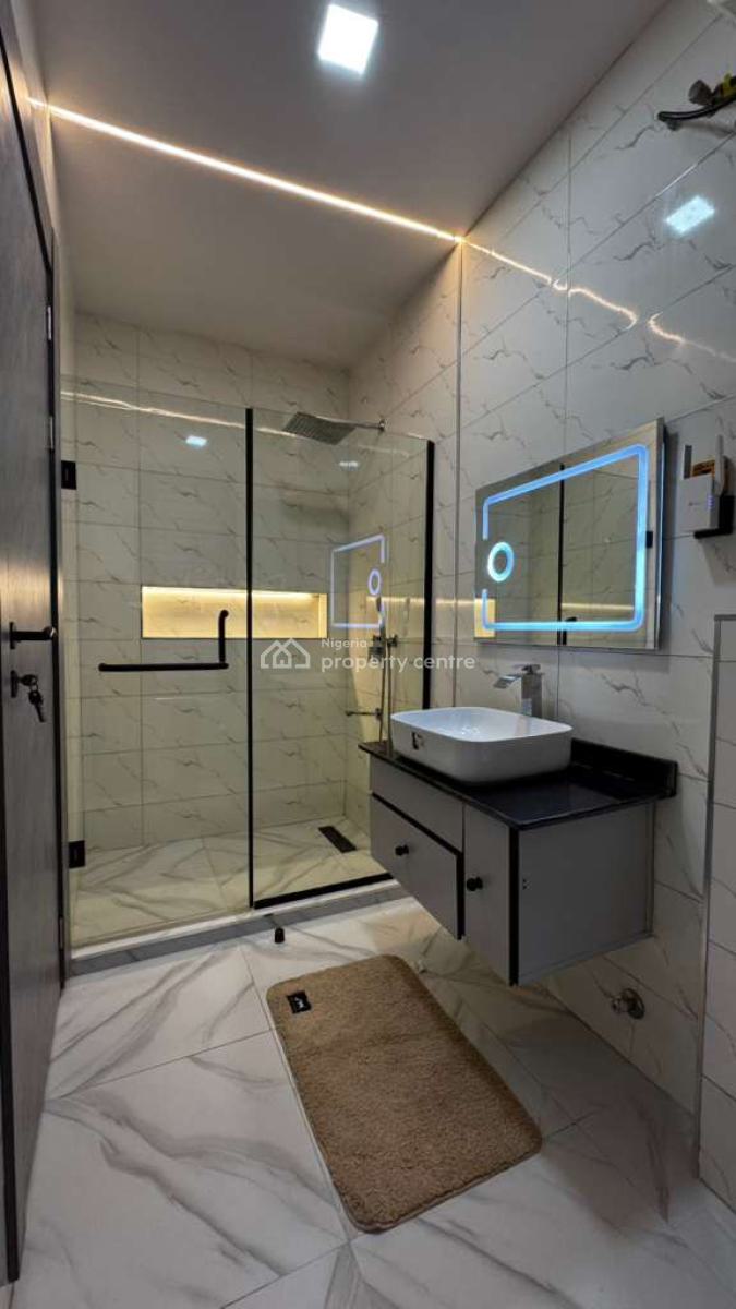 Luxury 2 Bedroom Apartment with All Round Balconies, Pool and Gym, Lekki Phase 1, Lekki, Lagos, House Short Let