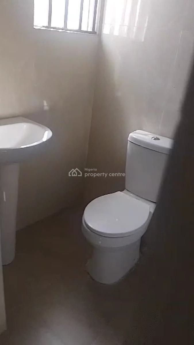 2 Bedroom Flat, Lugbe District, Abuja, Flat / Apartment for Rent