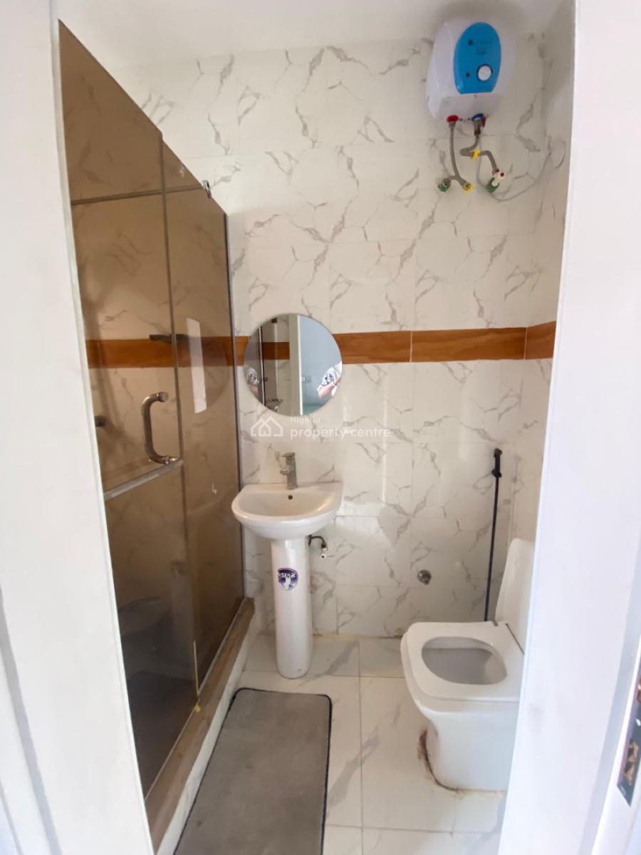 Well-maintained Spacious 3-bedroom Terrace Duplex, Ikota, Lekki, Lagos, Terraced Duplex for Rent