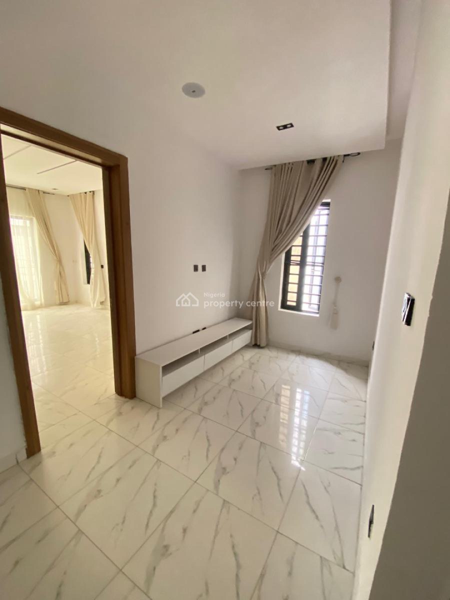 Modern 4-bedroom Semi-detached Duplex with Bq, Ikota, Lekki, Lagos, Semi-detached Duplex for Rent