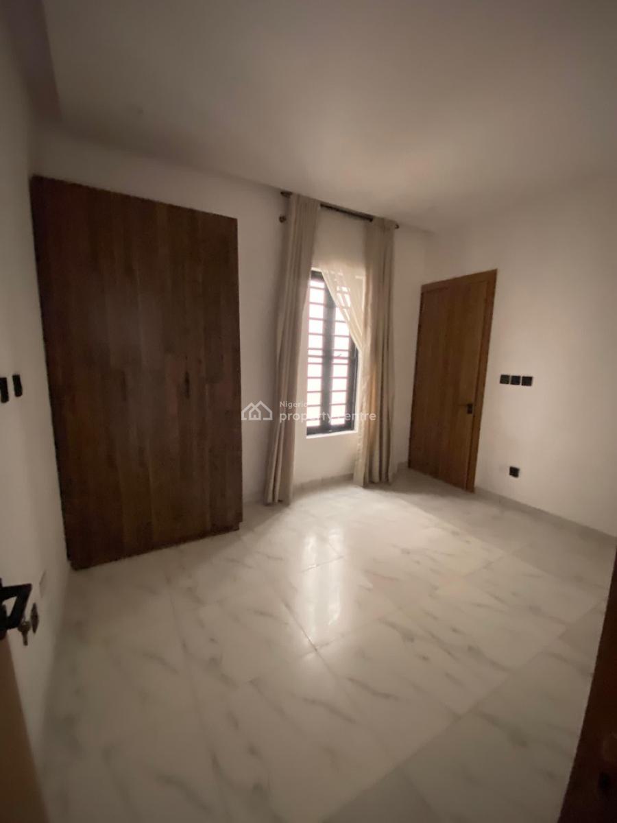 Modern 4-bedroom Semi-detached Duplex with Bq, Ikota, Lekki, Lagos, Semi-detached Duplex for Rent