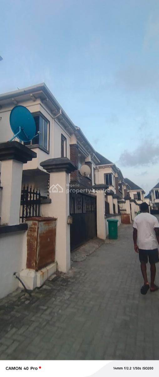 Standard Mini Flat, By Jakande Circle Mall, Osapa London, Lekki Phase 1, Lekki, Lagos, Mini Flat (room and Parlour) for Rent