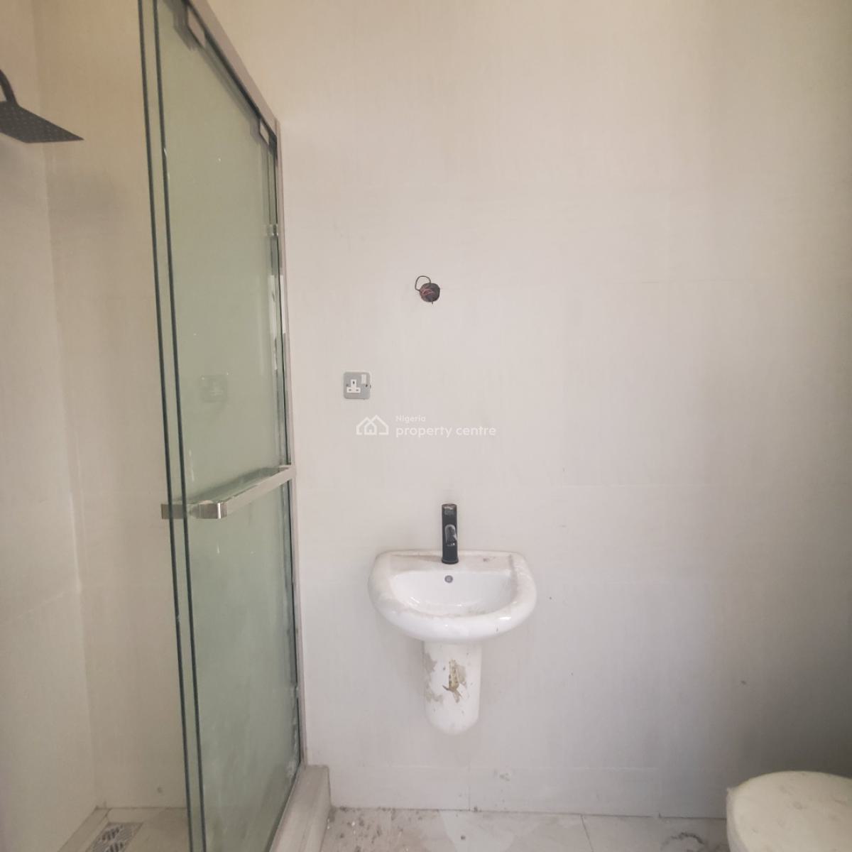 Beautiful 3 Bedroom Terrace Duplex Within a Secured Estate, Chevron, Lekki, Lagos, House for Sale