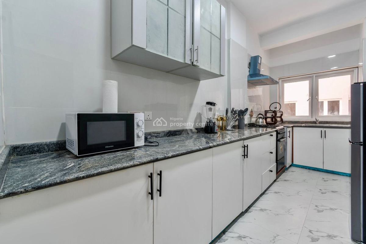 2 Bedroom Apartment with Football Table, Swimming Pool, Lekki Phase 1, Lekki, Lagos, Flat / Apartment Short Let