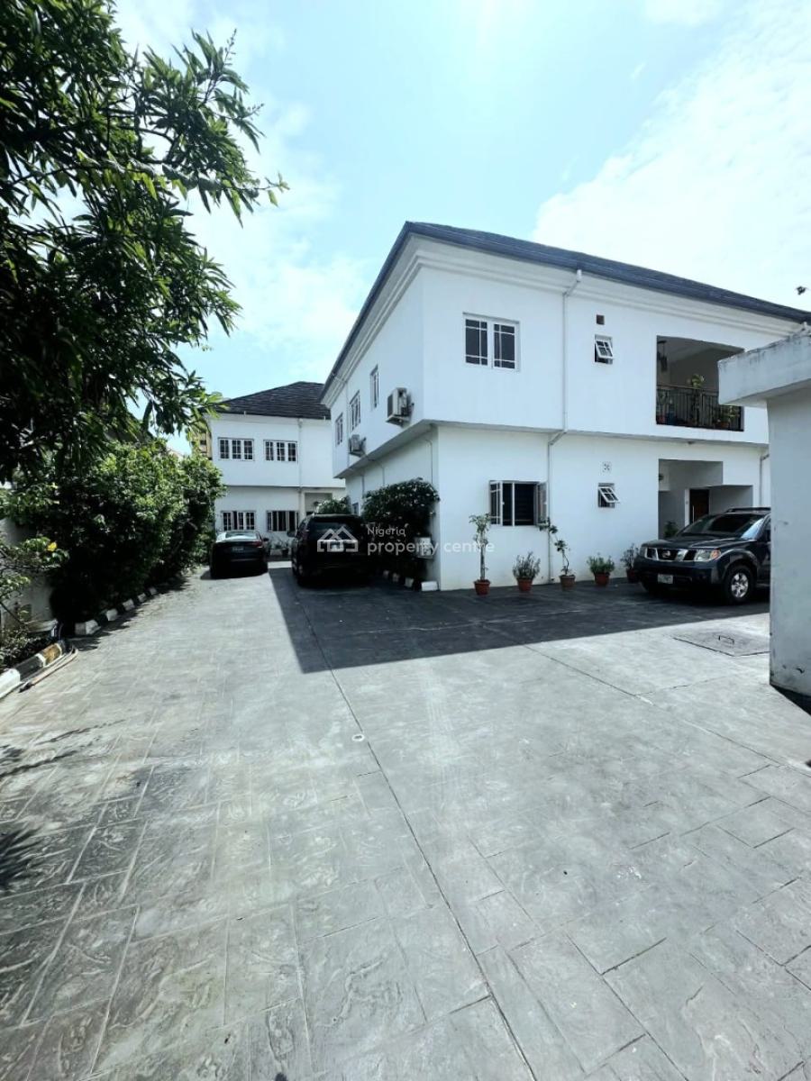 Spacious 2-bedroom Apartment, Lekki Phase 1, Lekki, Lagos, Flat / Apartment for Rent