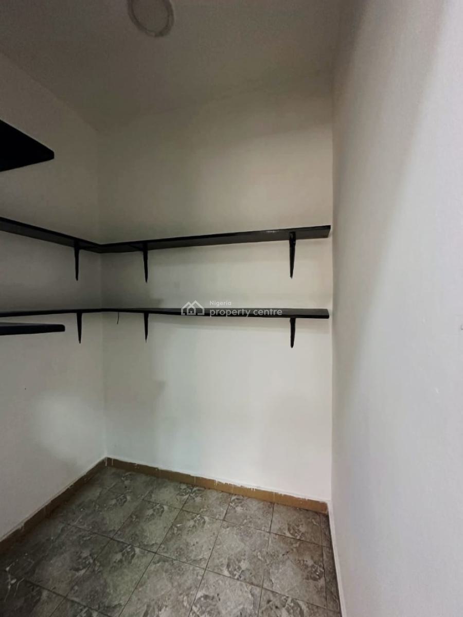 Spacious 2-bedroom Apartment, Lekki Phase 1, Lekki, Lagos, Flat / Apartment for Rent