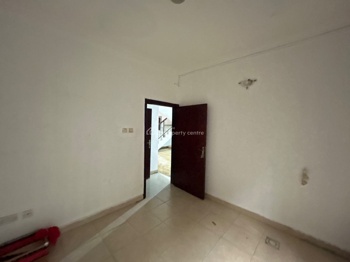 Very Spacious 5 Bedroom Terrace Duplex, Boudillion Court Estate, Lekki, Lagos, Terraced Duplex for Sale