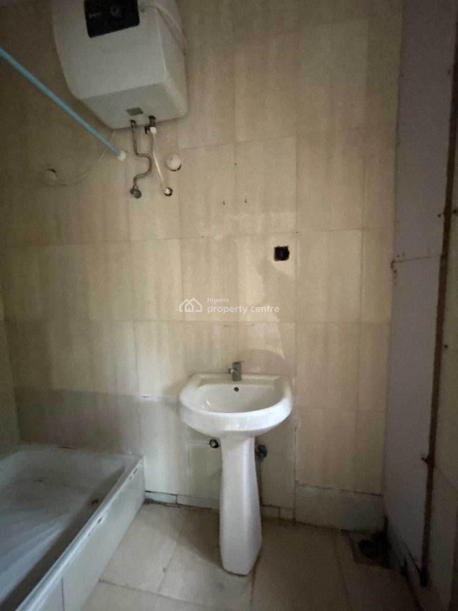 Very Spacious 5 Bedroom Terrace Duplex, Boudillion Court Estate, Lekki, Lagos, Terraced Duplex for Sale