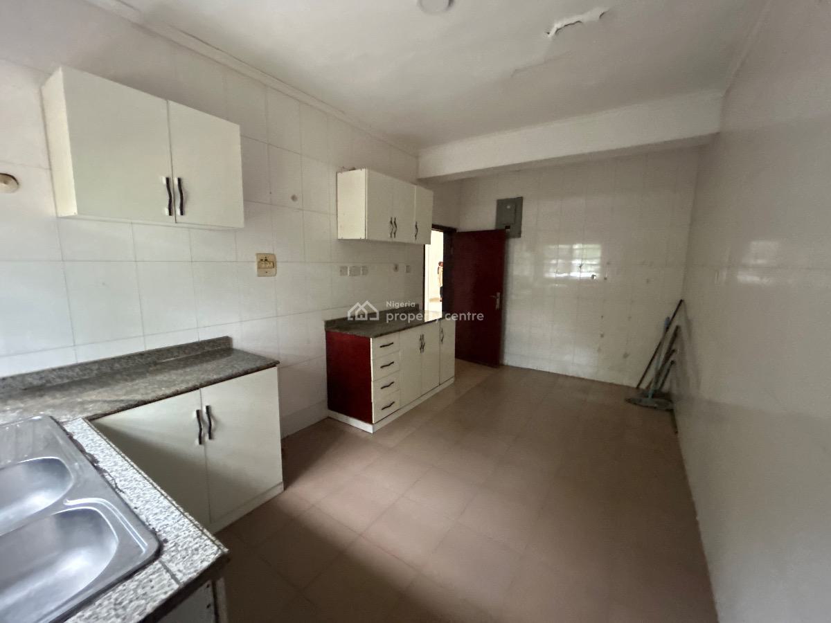 Very Spacious 5 Bedroom Terrace Duplex, Boudillion Court Estate, Lekki, Lagos, Terraced Duplex for Sale