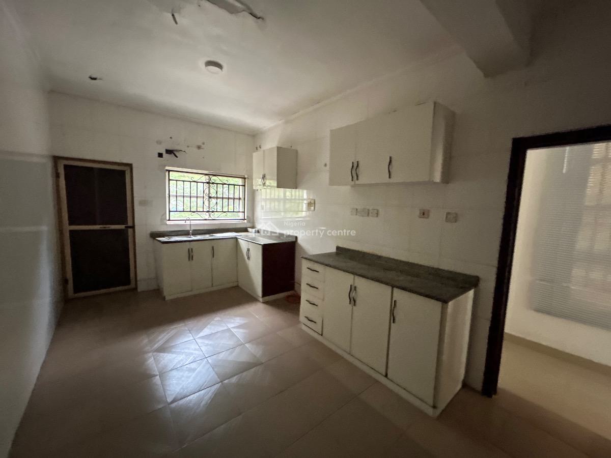 Very Spacious 5 Bedroom Terrace Duplex, Boudillion Court Estate, Lekki, Lagos, Terraced Duplex for Sale