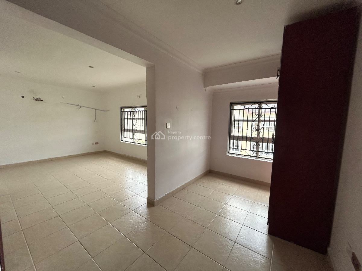 Very Spacious 5 Bedroom Terrace Duplex, Boudillion Court Estate, Lekki, Lagos, Terraced Duplex for Sale