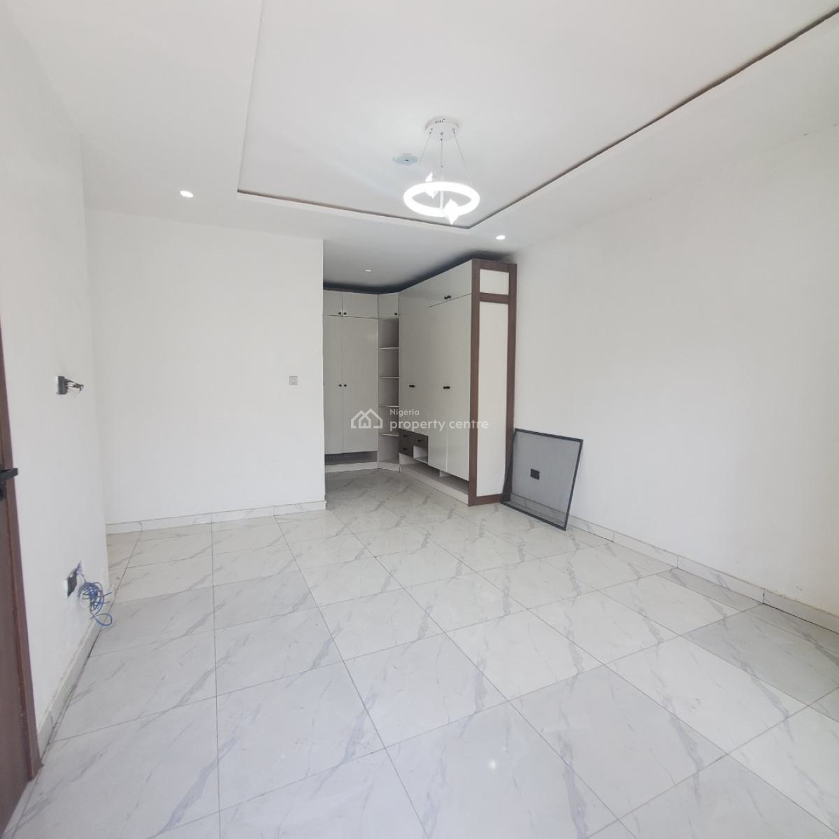 Lovely 4bedroom Terrace Duplex with  a Gym,bq,pool in a Secured Estate, Chevron, Lekki, Lagos, House for Sale