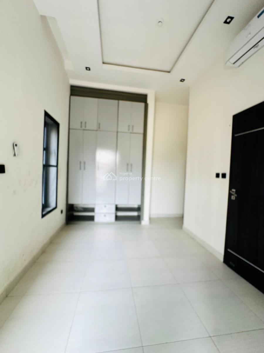 Exquisite 2 Bedroom Apartment with Bq, Lekki Phase 1, Lekki, Lagos, Flat / Apartment for Rent