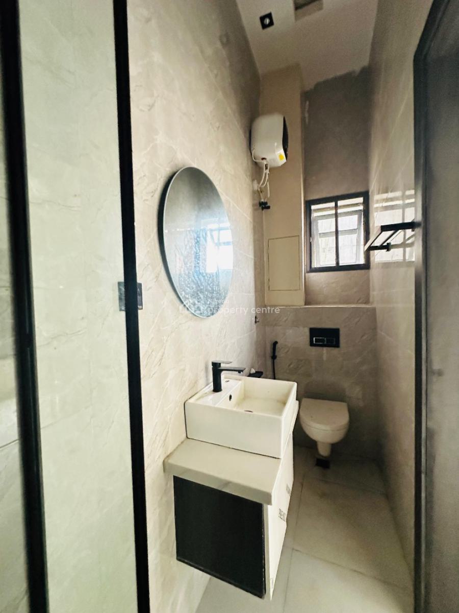 Exquisite 2 Bedroom Apartment with Bq, Lekki Phase 1, Lekki, Lagos, Flat / Apartment for Rent