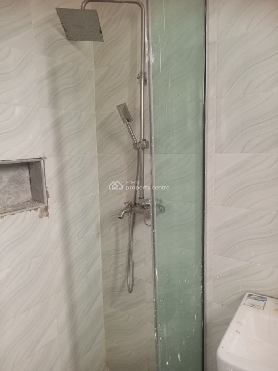 Serviced 2 Bedroom Apartment, Mobil Road Ajah Lagos, Ilaje, Ajah, Lagos, Flat / Apartment for Rent