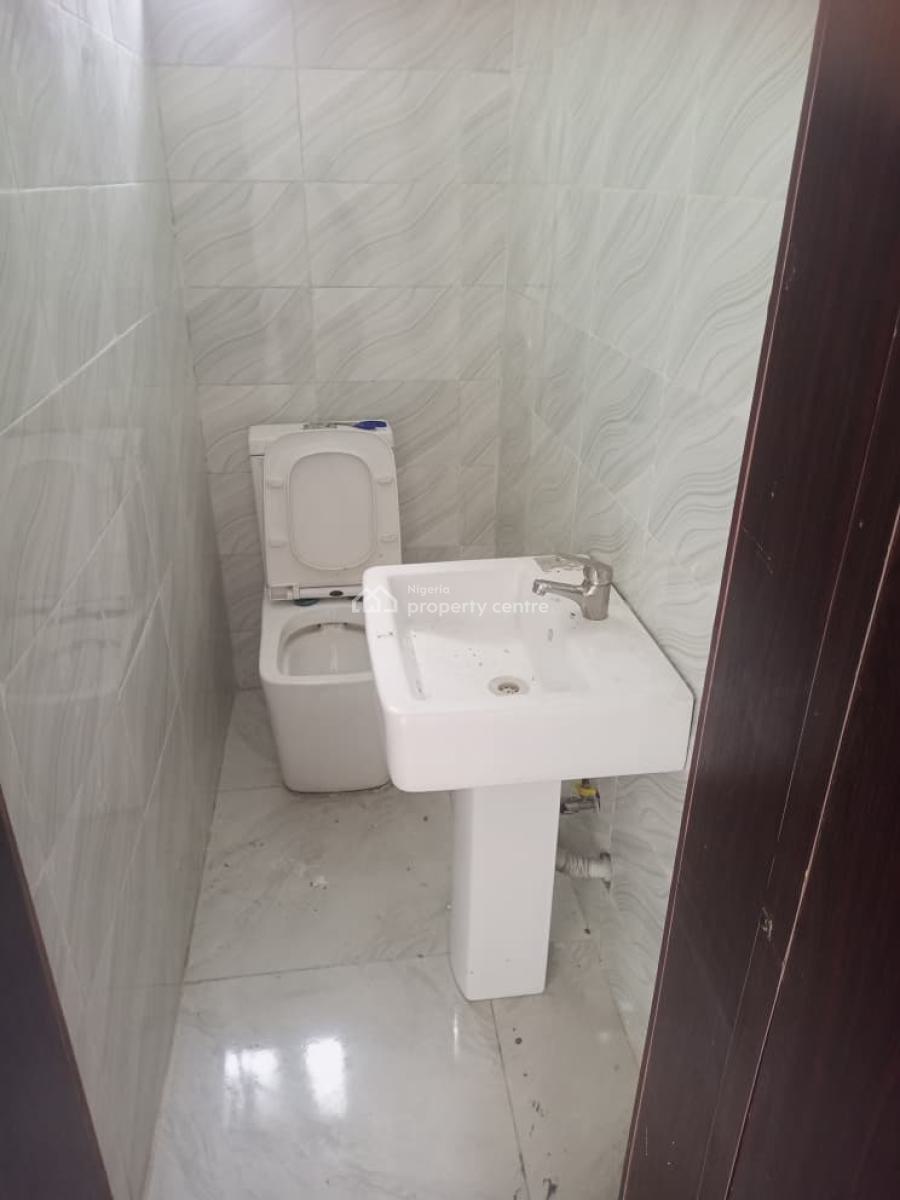Serviced 2 Bedroom Apartment, Mobil Road Ajah Lagos, Ilaje, Ajah, Lagos, Flat / Apartment for Rent