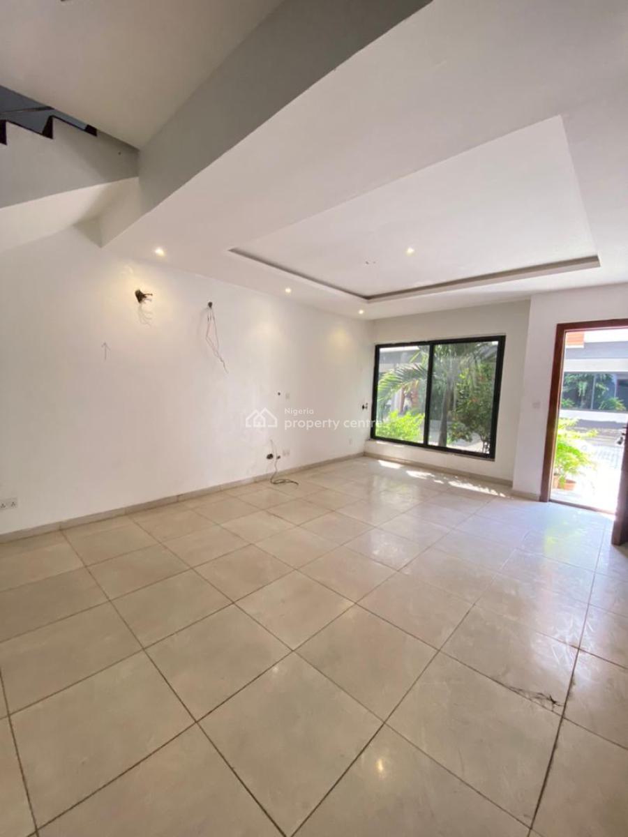 5 Bedroom Terrace Duplex with Bq & Swimming Pool, Osapa, Lekki, Lagos, Terraced Duplex for Sale