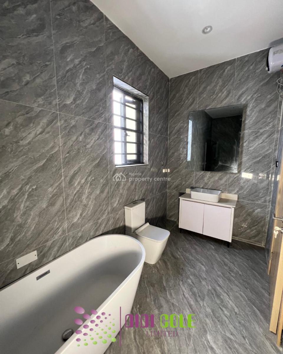 5 Bedroom Fully Detached Duplex with Bq, Ologolo, Lekki, Lagos, Detached Duplex for Sale