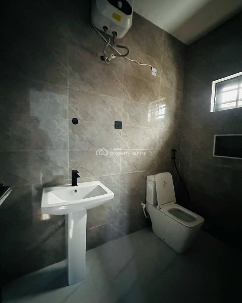 Lovely Built 3 Bedroom Apartment with Bq in Serene Environment, Maryland, Lagos, Flat / Apartment for Sale