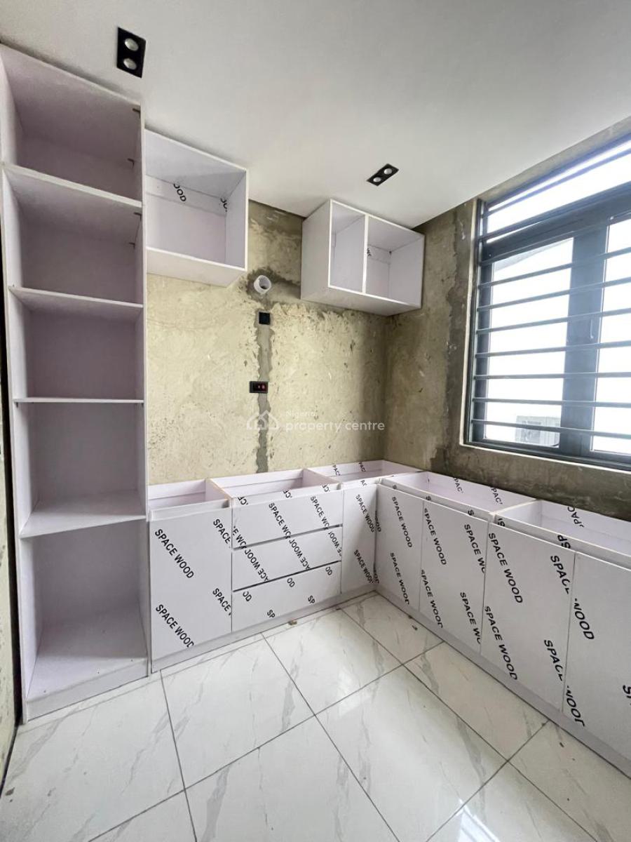 2 Bedroom Apartment, Ologolo, Lekki, Lagos, Flat / Apartment for Sale