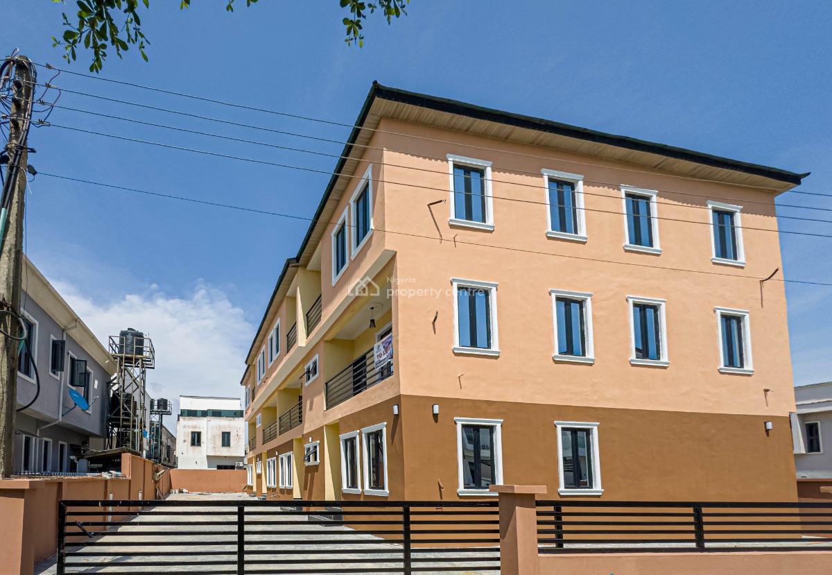 Cozy 3 Bedroom Terrace House, Avon Estate, Orchid Road, Lekki, Lagos, Terraced Duplex for Rent