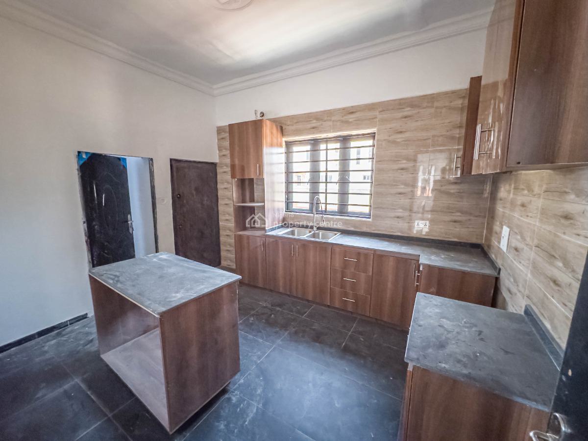 Cozy 3 Bedroom Terrace House, Avon Estate, Orchid Road, Lekki, Lagos, Terraced Duplex for Rent