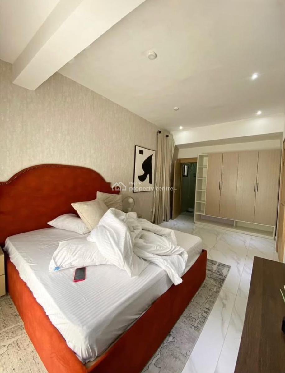 Tastefully Furnished One Bedroom Apartment with Elevator, Lekki Phase 1, Lekki, Lagos, Flat / Apartment for Rent
