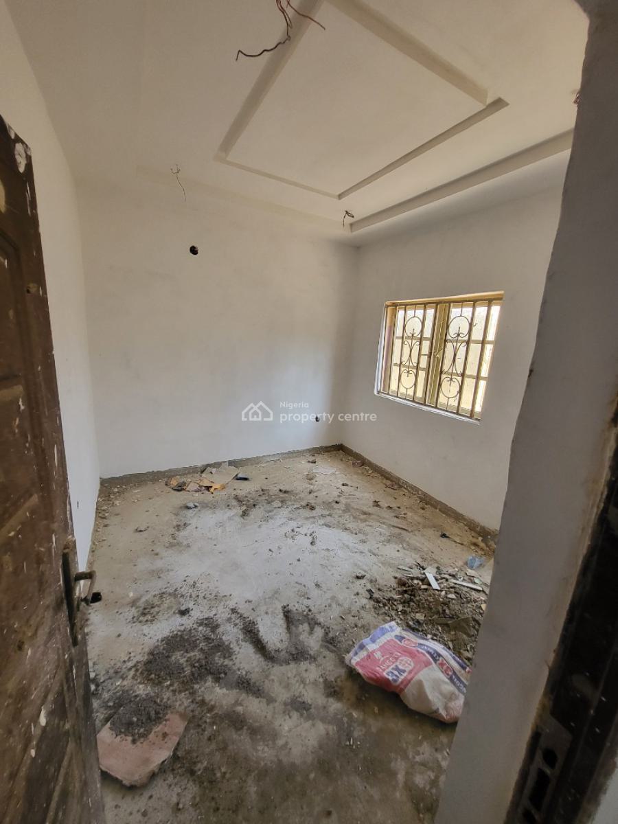 a Nicely Built 2 Bedroom, City College By Mtn Mast, Karu, Abuja, Flat / Apartment for Rent