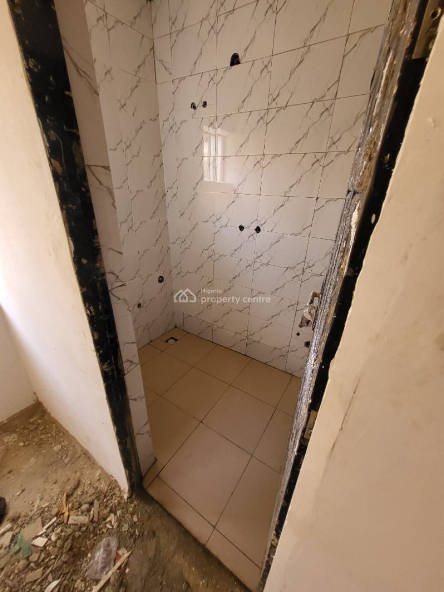 a Nicely Built 2 Bedroom, City College By Mtn Mast, Karu, Abuja, Flat / Apartment for Rent