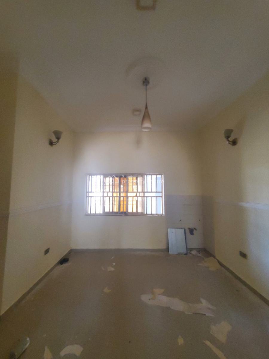 Massive 3 Bedroom Flat on The Ground Floor, By American International School, Durumi, Abuja, Flat / Apartment for Rent