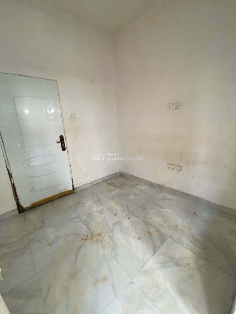 Spacious Bq Available, Osapa, Lekki, Lagos, Flat / Apartment for Rent